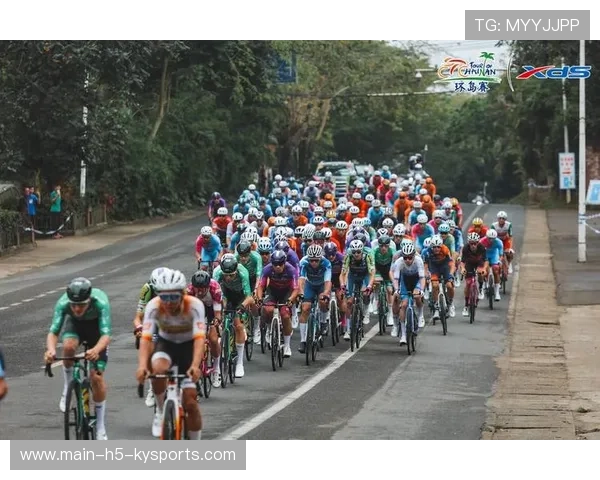 自行车场地赛队伍在冲刺课题中表现突出